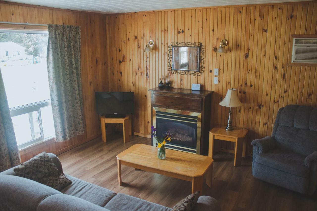 Hidden Acres Cottages キャベンディッシュ エクステリア 写真